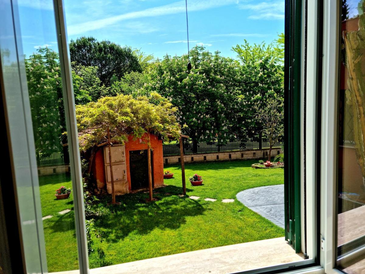 Il Casale Nel Parco Guesthouse Roma Dış mekan fotoğraf